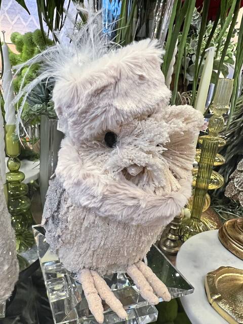 9090901_web1_her-splurge-121125-11