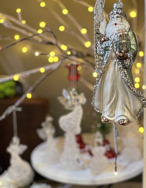 9090901_web1_her-splurge-121125-9