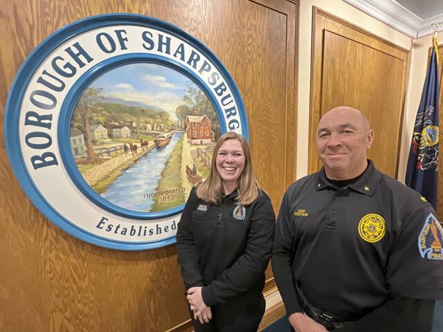 9090920_web1_her-socialworker-121125-4 9090920_web1_her-socialworker-121125-4