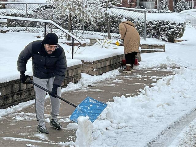 Slide 
													
													6