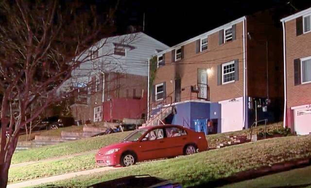 9092528_web1_ptr-HouseFirePennHills-120325