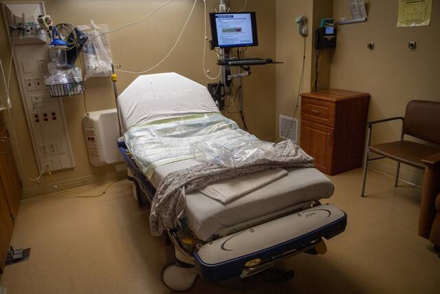 9093980_web1_gtr-HospitalMedicare2