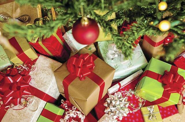 9094150_web1_GiftsUnderTree