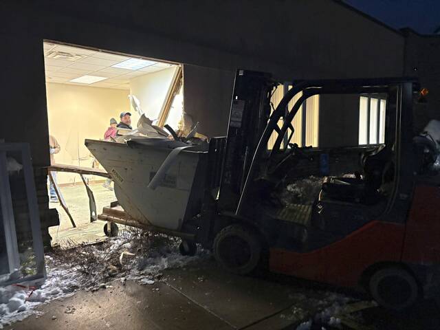 9095584_web1_VND-VehicleBuilding-120325