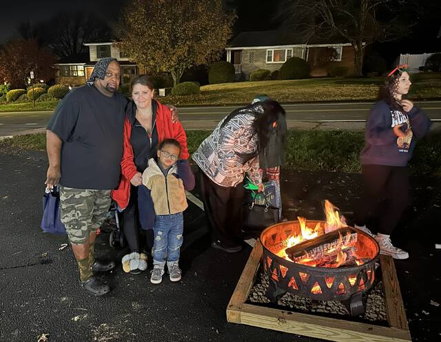 9096007_web1_sj-SparkThompsonDuffy-121125