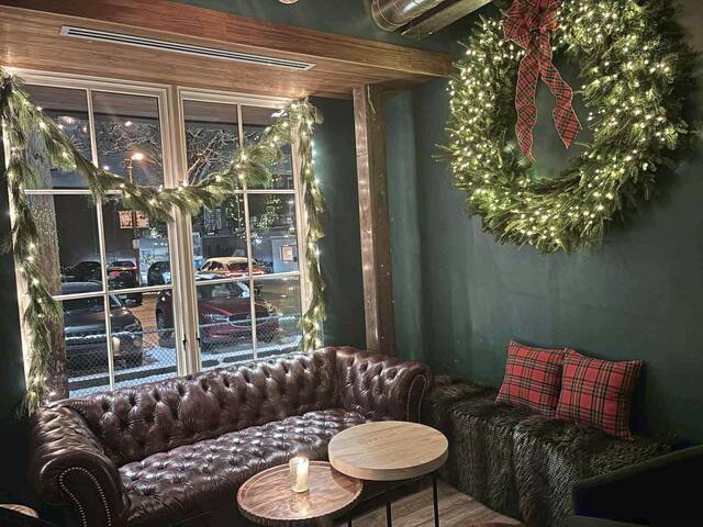 9096553_web1_sew-BarNoel-3