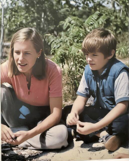 9096557_web1_sew-FernHollowGift-2