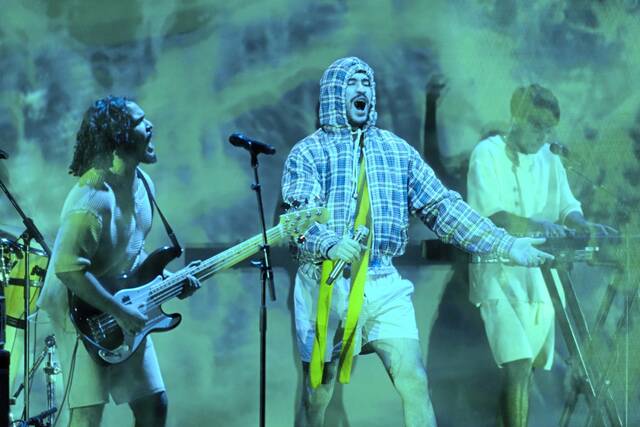 9097076_web1_AP25318646304881