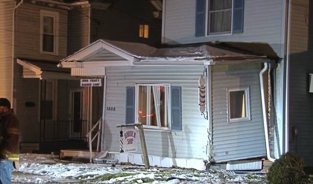 9100833_web1_ptr-BarbershopCrash-120525