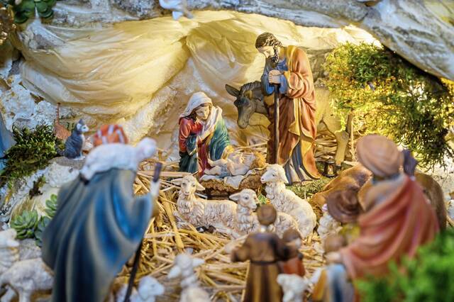 9101226_web1_web-NativityScene