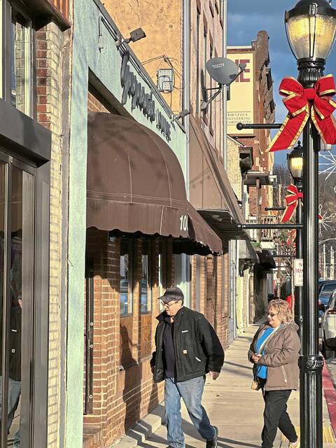 9101871_web1_her-lo-blackfriday-120425