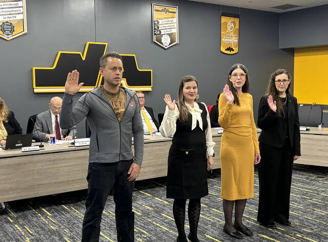 9102251_web1_naj-NAboardswearingin-012225