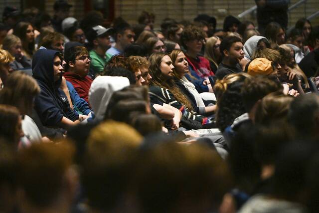 9102301_web1_vnd-Herren004-120525