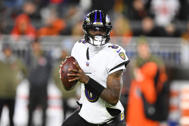 First Call: Ravens OC expects Lamar Jackson to play vs. Steelers; George Pickens called 'uninterested' in Cowboys' 'TNF' loss