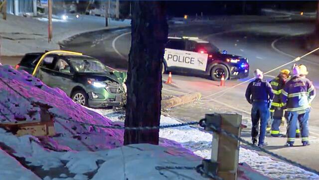 9104539_web1_ptr-MtLeboPoleCrash-120625