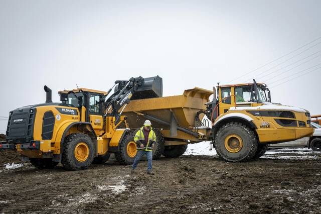 9104982_web1_gtr-TestTrack10-120825