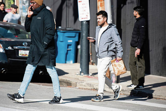 9106026_web1_vnd-fooddelivery-121325