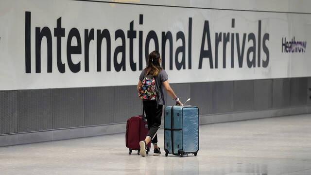 9108898_web1_AP25142403618004