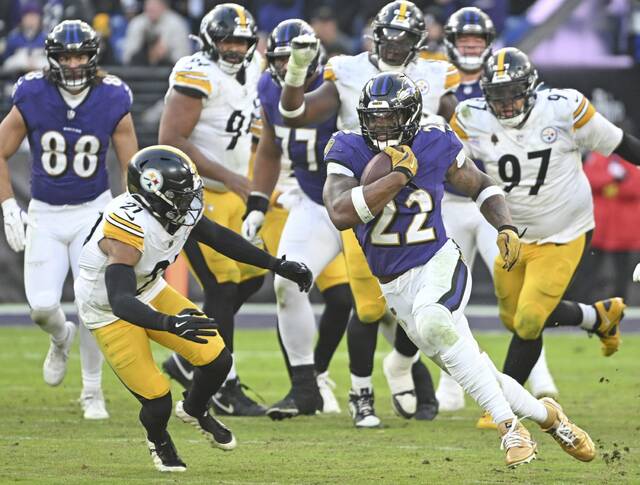 9109773_web1_ptr-SteelersRavens17-120825