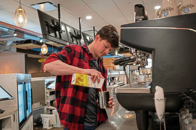 9111230_web1_vnd-gordos8-121125