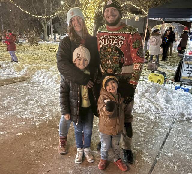 9113070_web1_SEW-SewLightUp20-121825