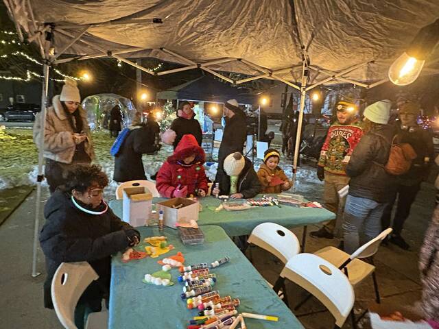 9113070_web1_SEW-SewLightUp23-121825