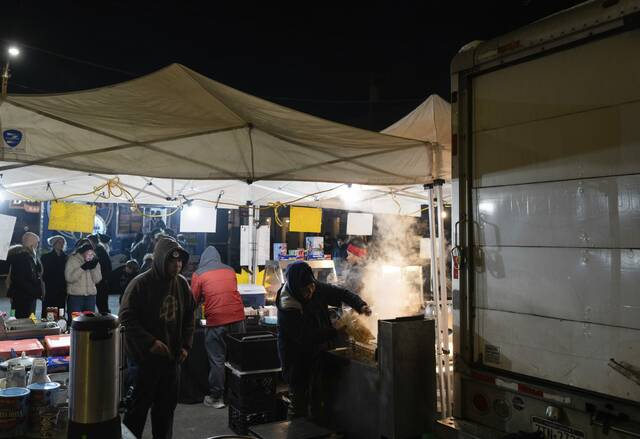 9113070_web1_SEW-SewLightUp5-121825