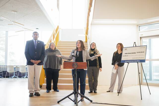 9113525_web1_naj-LibraryNewsConference-012226