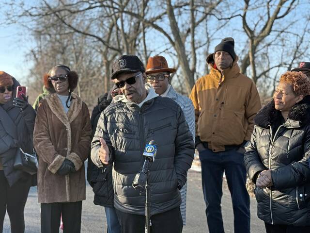 9114088_web1_php-EastHillsDrive-011526--5-