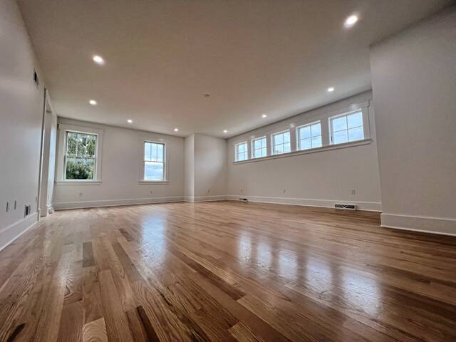 9114156_web1_ptr-neversold-121225-6