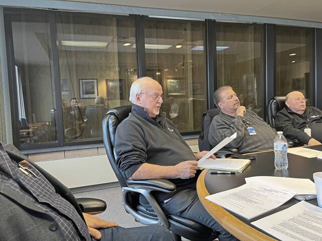 9114491_web1_gtr-MonzoRetires-121025