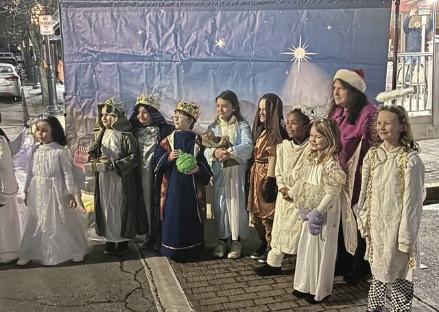 9114614_web1_her-LightTheWall10-121825