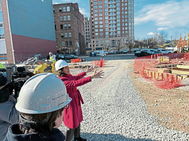 9117840_web1_ptr-ArtsLandingTour-6