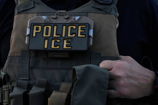 Springdale police quietly ink deal with ICE without public vote