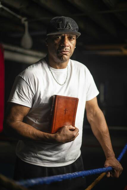 9121327_web1_gtr-JailPrayer1-121725