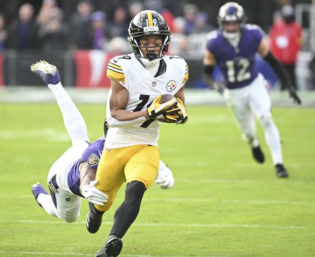 9124450_web1_ptr-Steelers17-120925