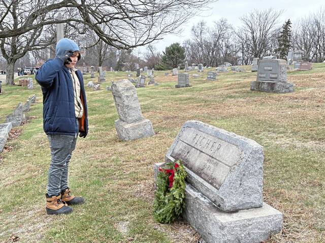 9126283_web1_gtr-WreathsJeannette3-121425