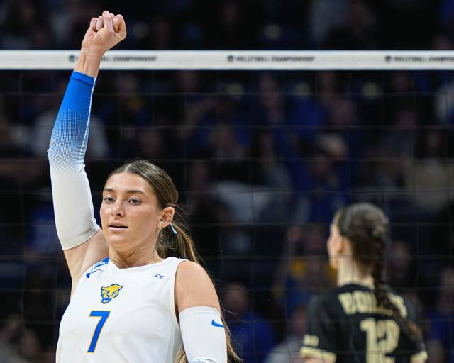 9126355_web1_gtr-PittVB04-121425