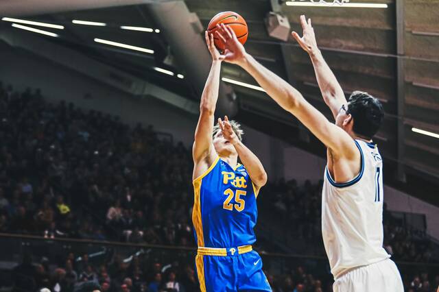 9126362_web1_gtr-PittNova1-121415