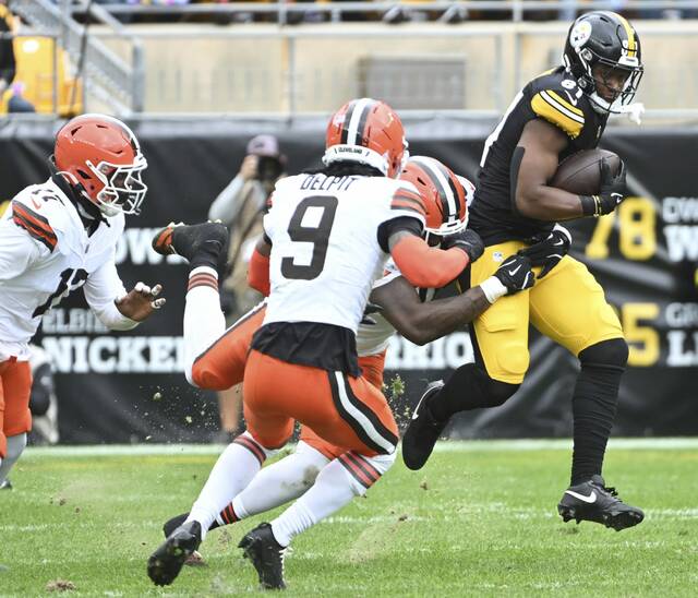 9126372_web1_ptr-SteelersBrowns15-101325