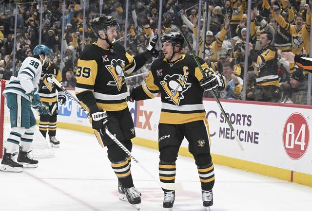 9126527_web1_ptr-PensSharks02-121425