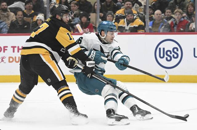 9126527_web1_ptr-PensSharks05-121425