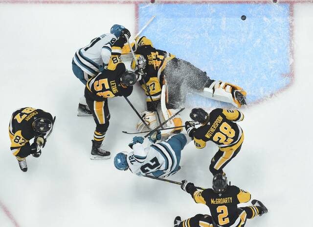 9126527_web1_ptr-PensSharks15-121425