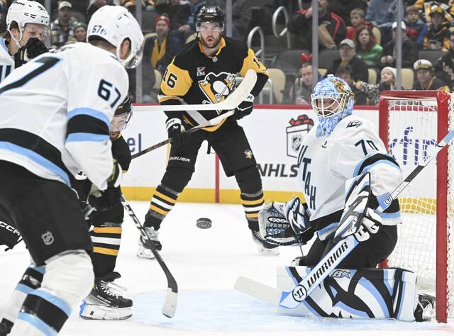 9128351_web1_ptr-PensMam03-121525