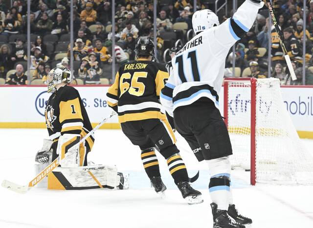 9128351_web1_ptr-PensMam11-121525