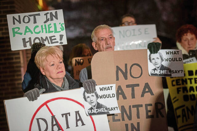 9130390_web1_vnd-datacentervote1-121725