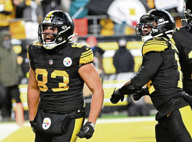 9130660_web1_ptr-SteelersDolphins06-121625