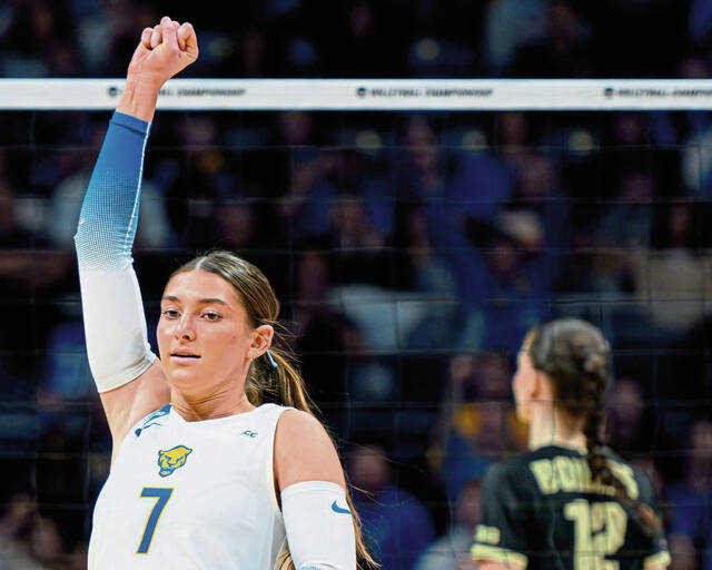 9133752_web1_gtr-pittvb04-121425