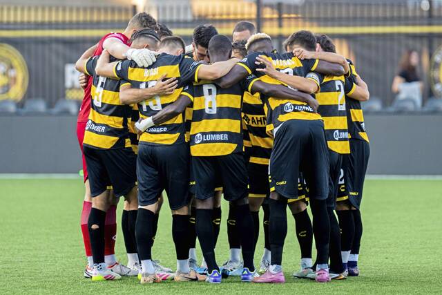 9133847_web1_gtr-Hounds-092925