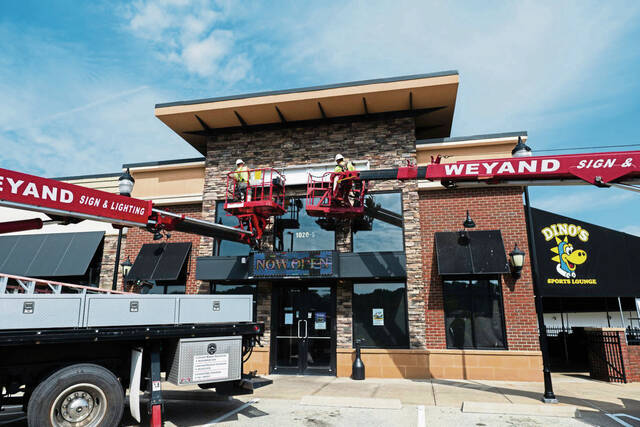 9134746_web1_gtr-dinosclosingfolo2-063025